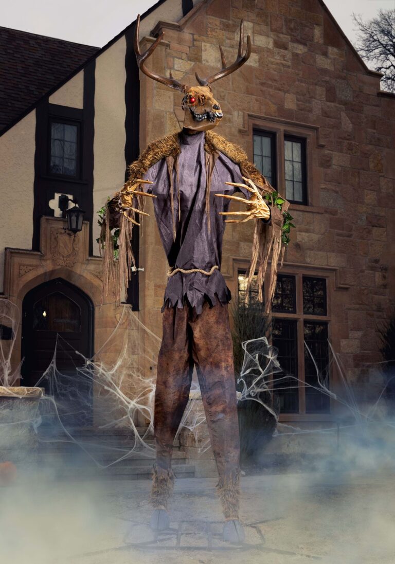 towering-wendigo-animated-halloween-decoration-partner