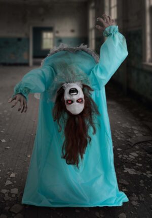 3.25FT Animated Spider Walk Sadie the Broken Lady Decoration - Scream Saver | Halloween Animatronics