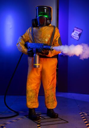 6.25FT Animatronic Alien Clean Up Decoration - Tekky | Halloween Animatronics