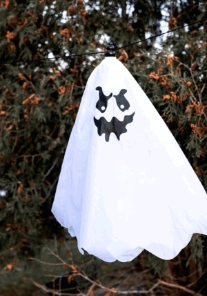 28-Inch Flying Spooky Ghost Decoration | Ghost Decorations